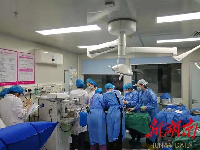 湖南日?qǐng)?bào)︱懷化建立綠色通道，37個(gè)小寶寶喜降生